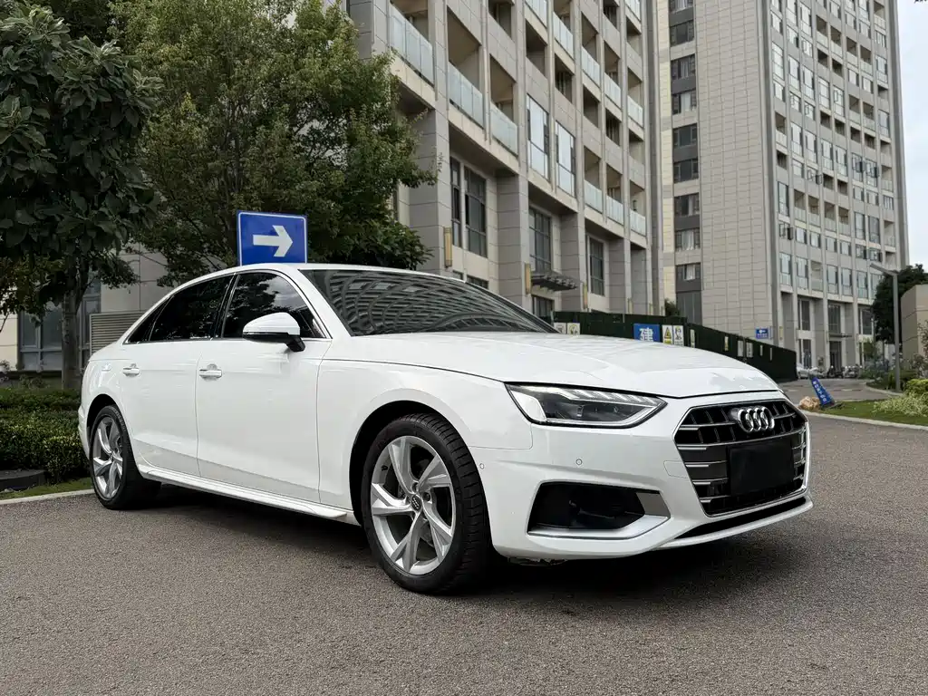 Audi A4L 2020