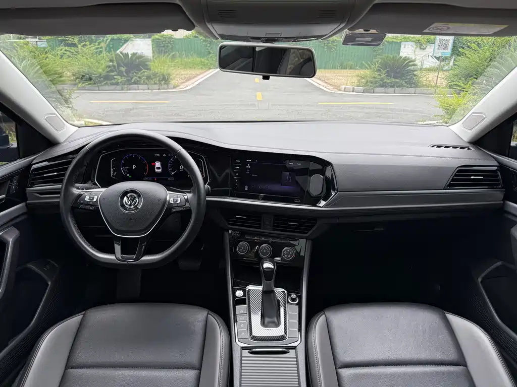 Volkswagen Sagitar 2022
