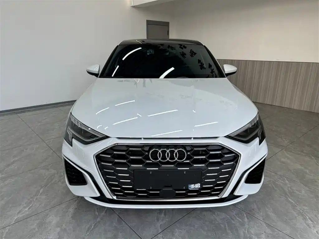 Audi A3 2023 — фото 2