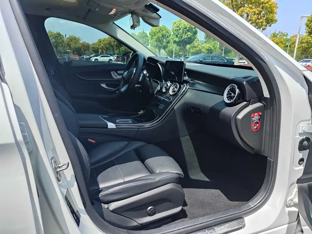 Mercedes-Benz C-Class 2020 — фото 11