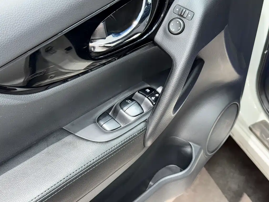 Nissan Qashqai 2016 — фото 13