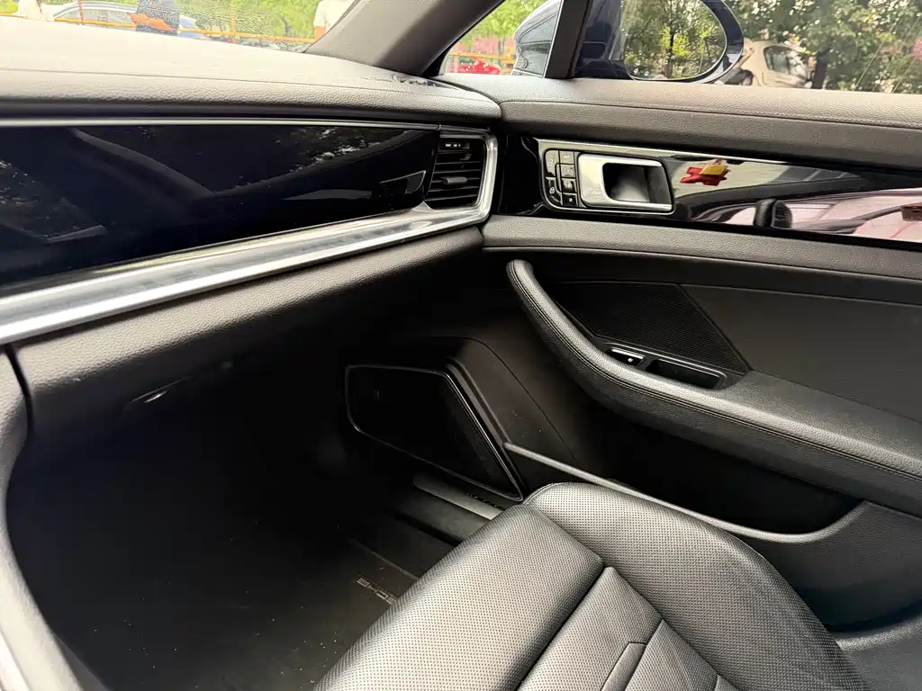 Porsche Panamera 2020