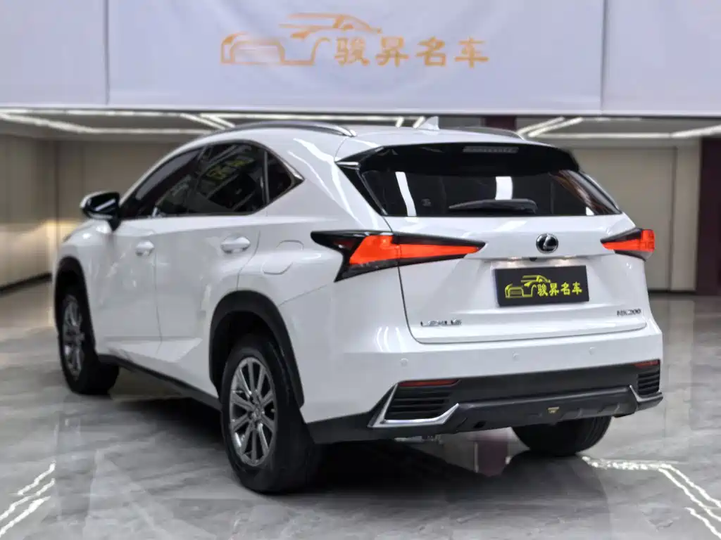 Lexus NX 2019