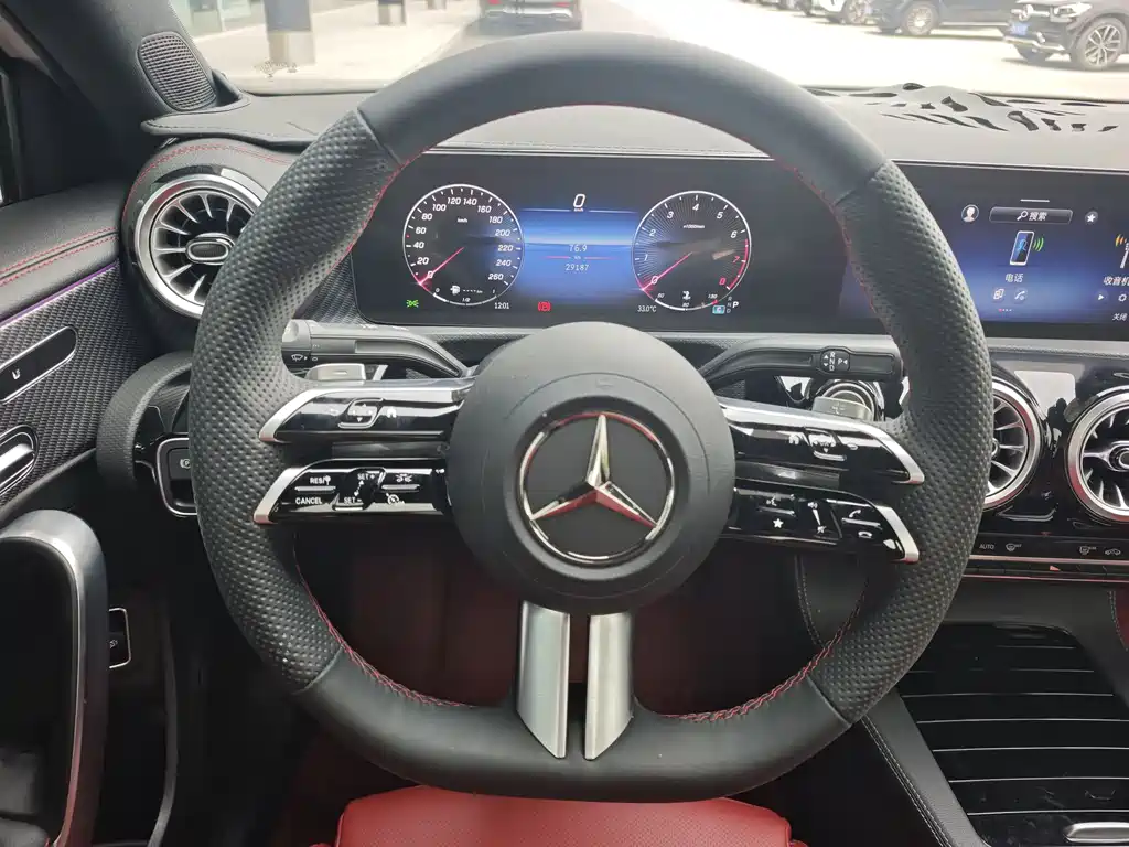Mercedes-Benz A-Class 2025 — фото 13