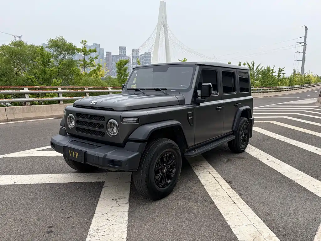 212 212 T01 2025 — фото 1