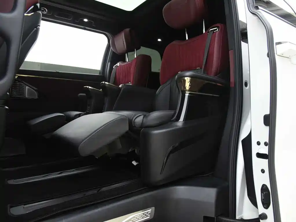 GAC Motor Trumpchi M8 2023 — фото 6