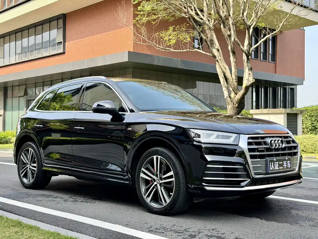 Audi Q5L 2020 — фото 4