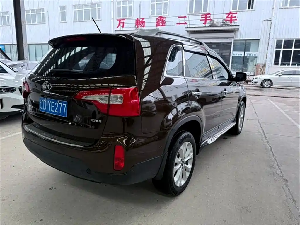 Kia Sorento 2013 — фото 4