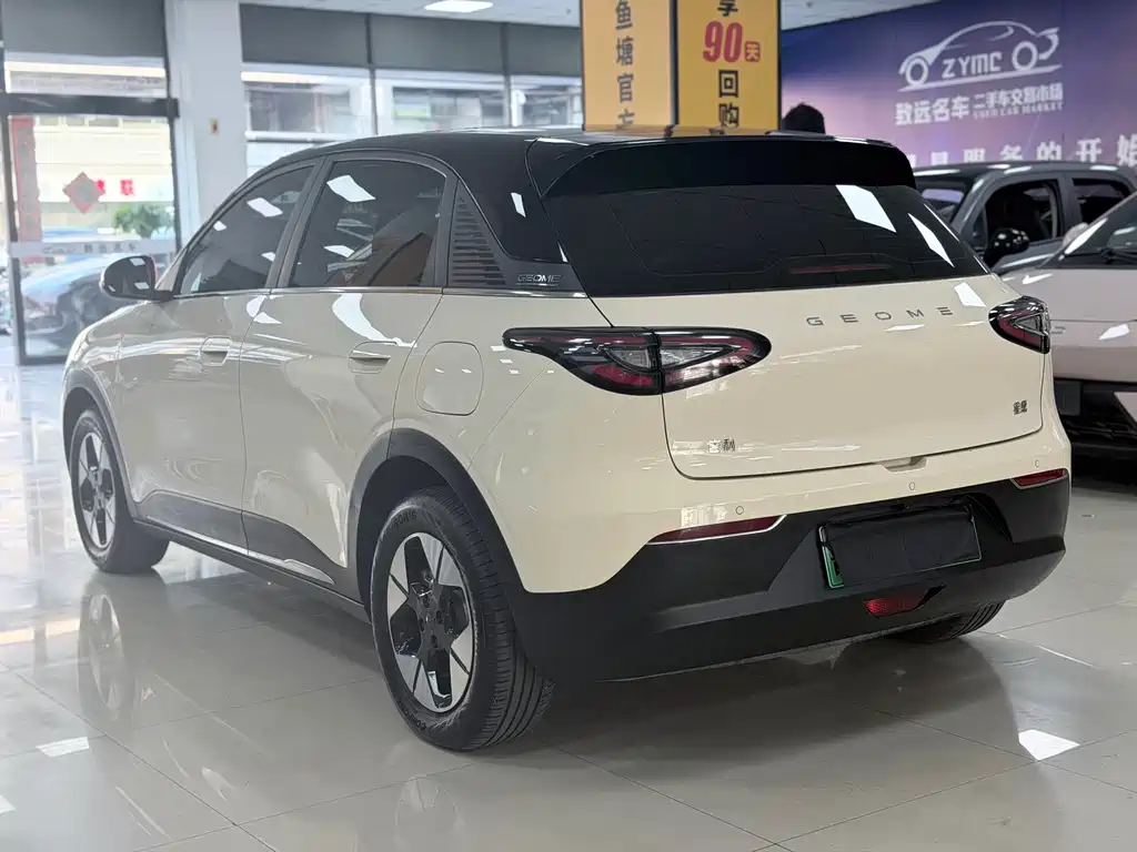 Geely Galaxy Starwish 2024 — фото 6