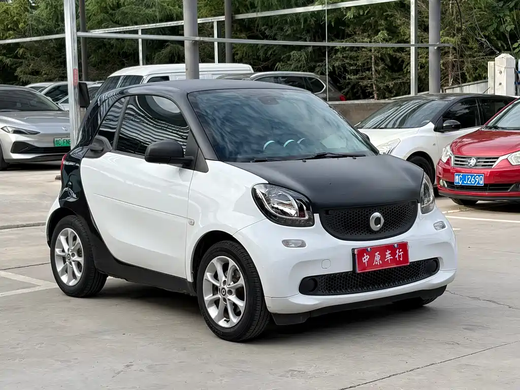 smart Fortwo 2016 — фото 3