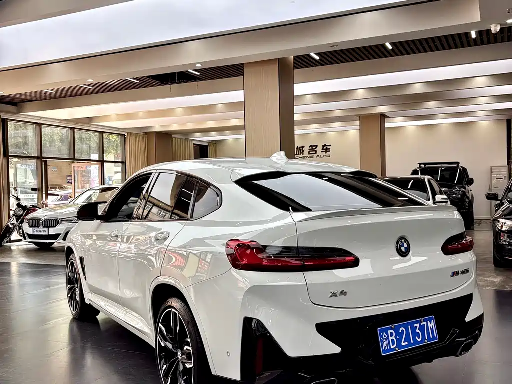 BMW X4 M40i 2024 — фото 9