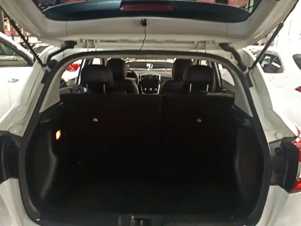 Nissan Tiida 2018 — фото 19