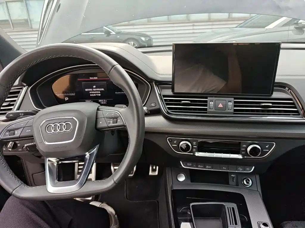 Audi Q5L 2024 — фото 10