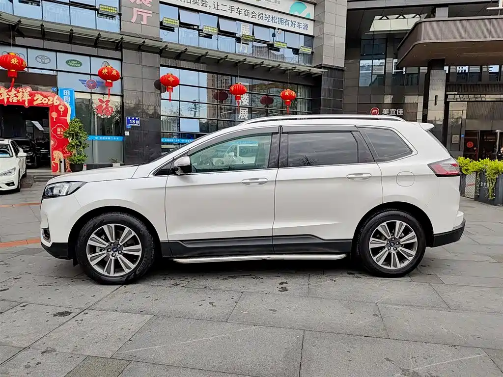 Ford Edge 2021 — фото 3