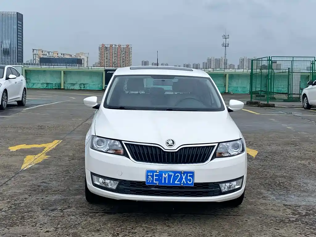 Skoda Rapid Spaceback 2014