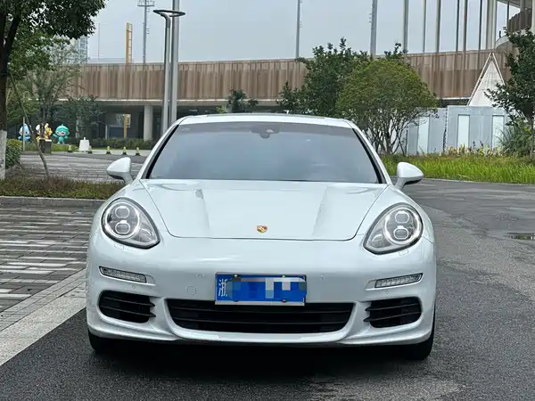 Porsche Panamera 2016