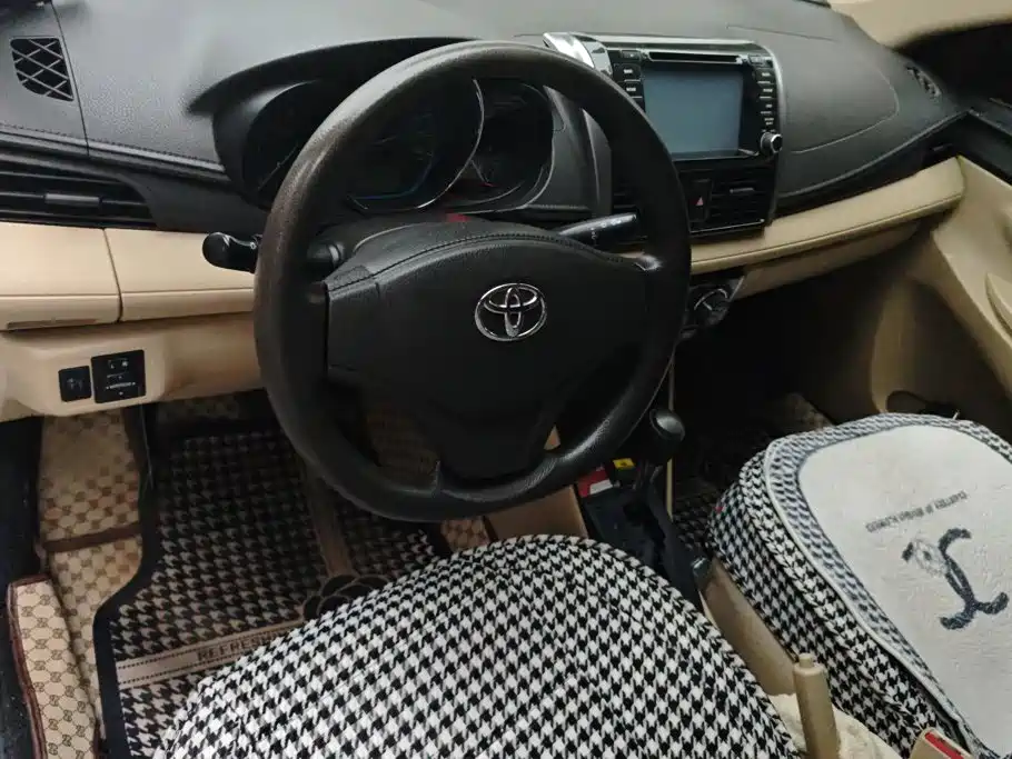 Toyota Vios 2014 — фото 12