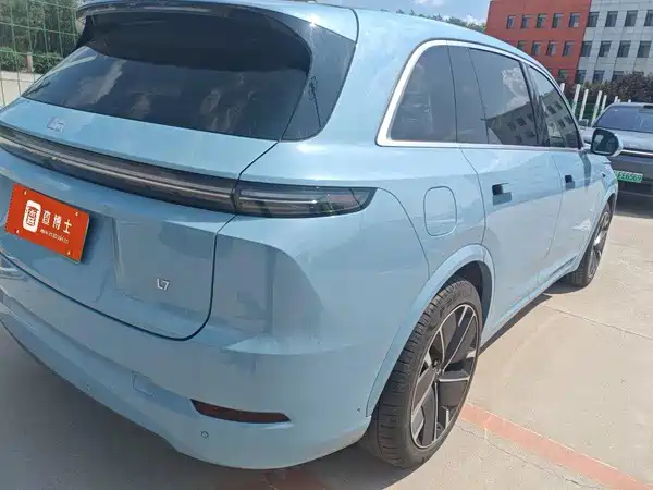 Li Auto L7 2025