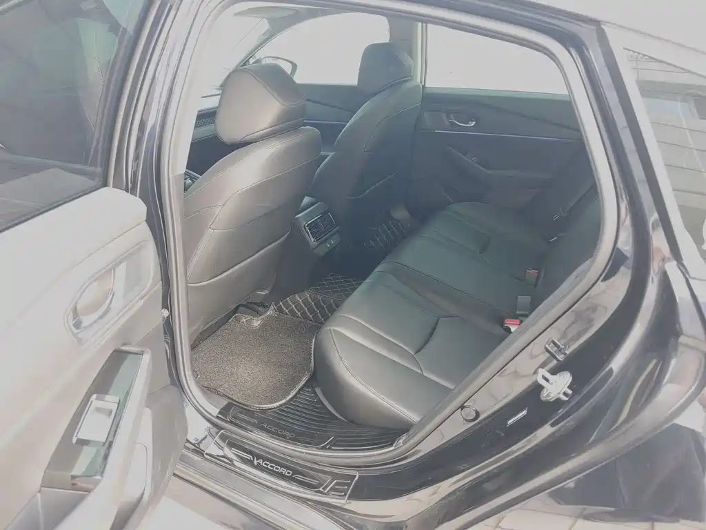 Honda Accord 2023 — фото 12