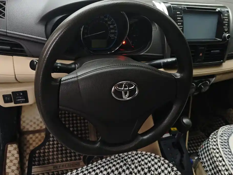 Toyota Vios 2014 — фото 15