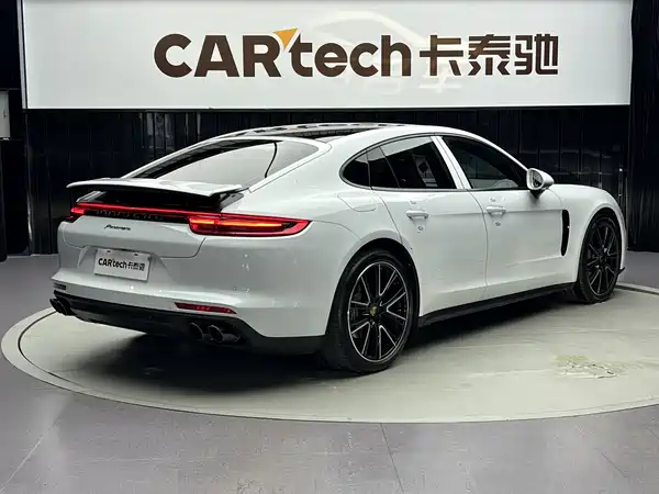 Porsche Panamera 2019