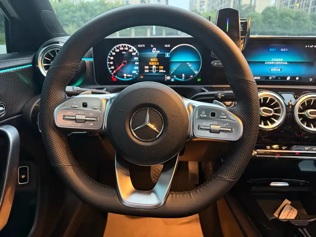 Mercedes-Benz A-Class 2020 — фото 9