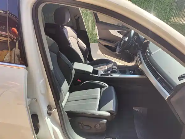 Audi A4L 2020
