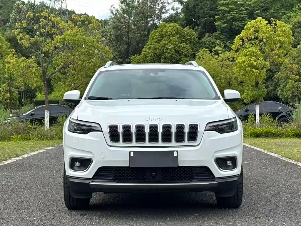 Jeep Cherokee 2019 — фото 2