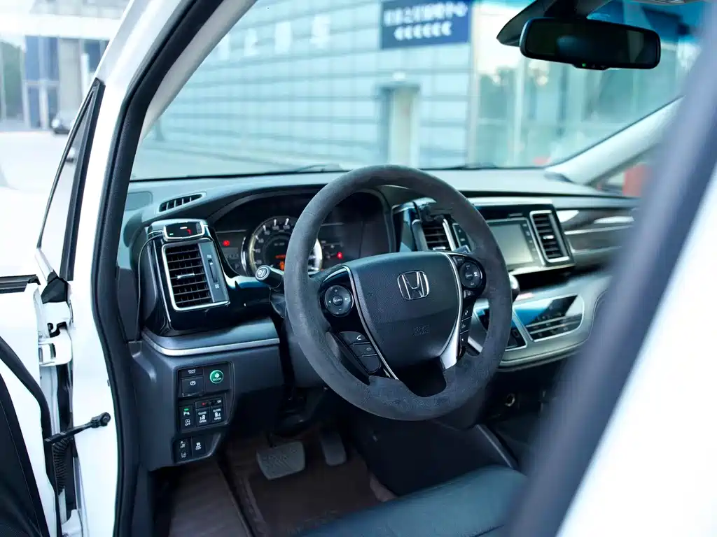 Honda Elysion 2018 — фото 6