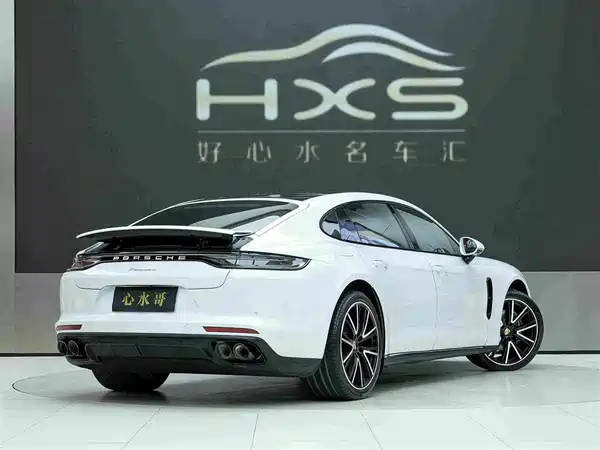 Porsche Panamera 2022