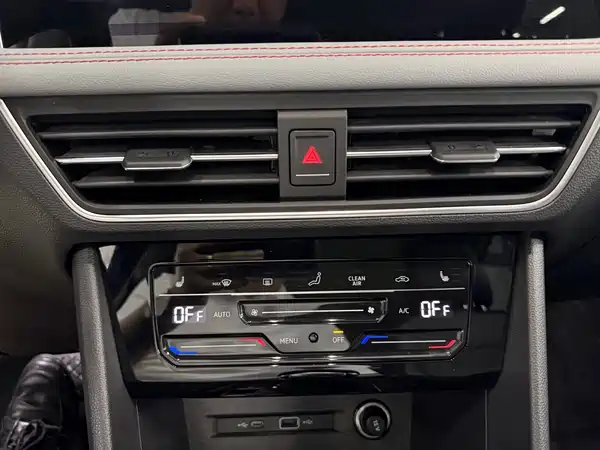 Volkswagen Tiguan L Plug-In Hybrid 2023