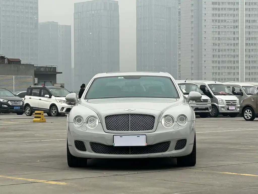 Bentley Flying Spur 2013 — фото 2