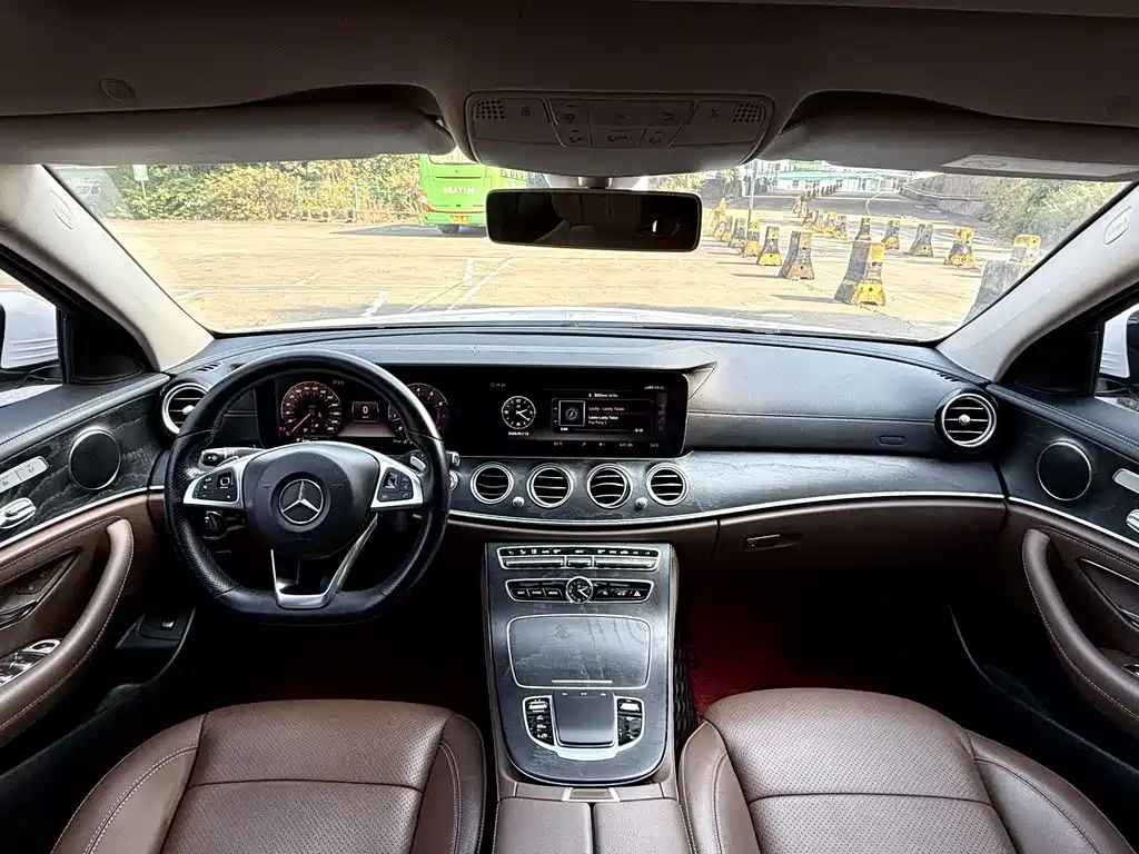 Mercedes-Benz E-Class 2018 — фото 9