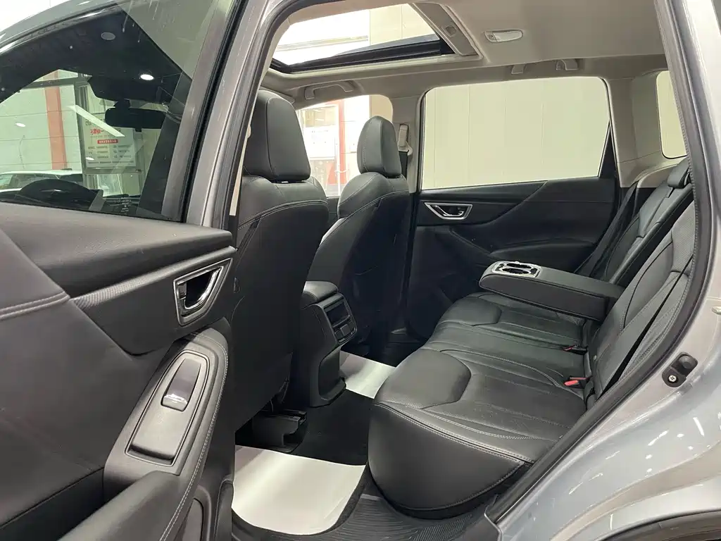 Subaru Forester 2021 — фото 16