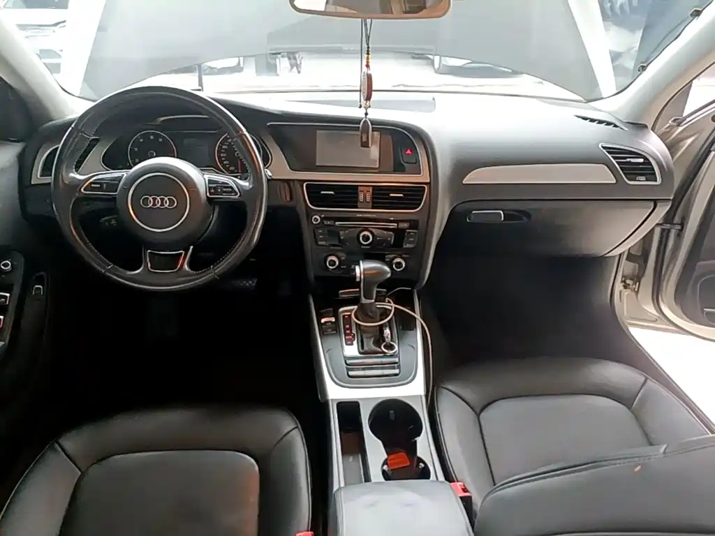 Audi A4L 2015 — фото 10