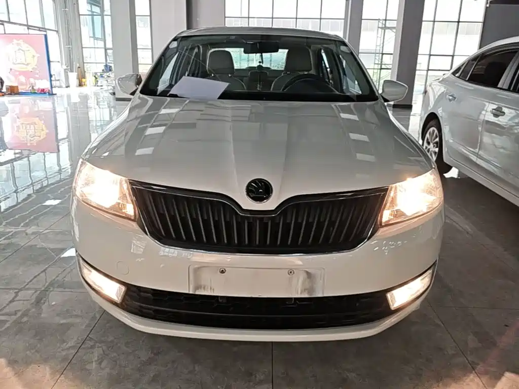 Skoda Rapid 2015