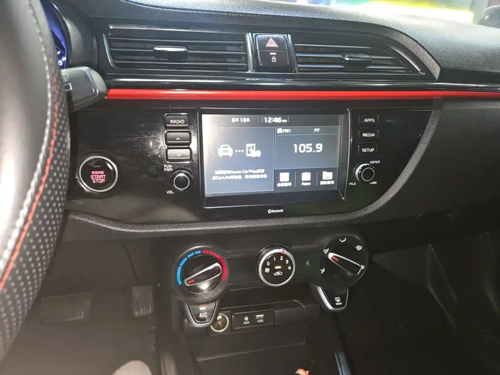 Kia KX Cross 2018 — фото 13