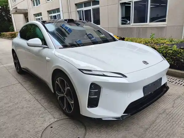 NIO ET5 2025