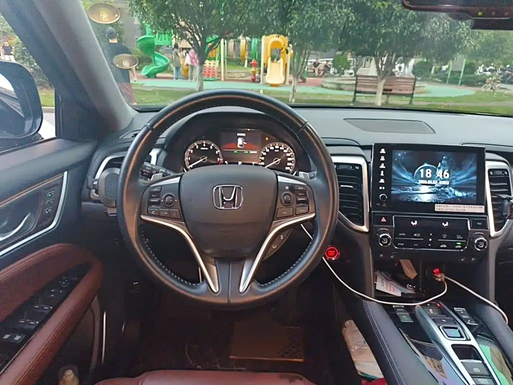 Honda UR-V 2018 — фото 3