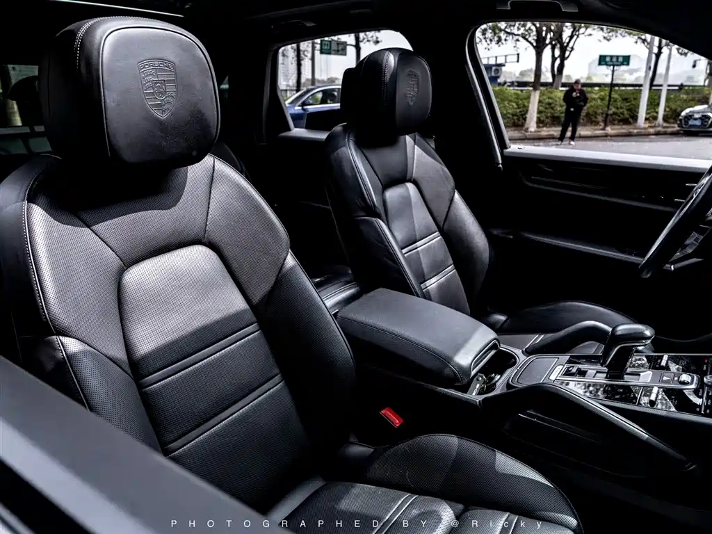 Porsche Cayenne 2021 — фото 10