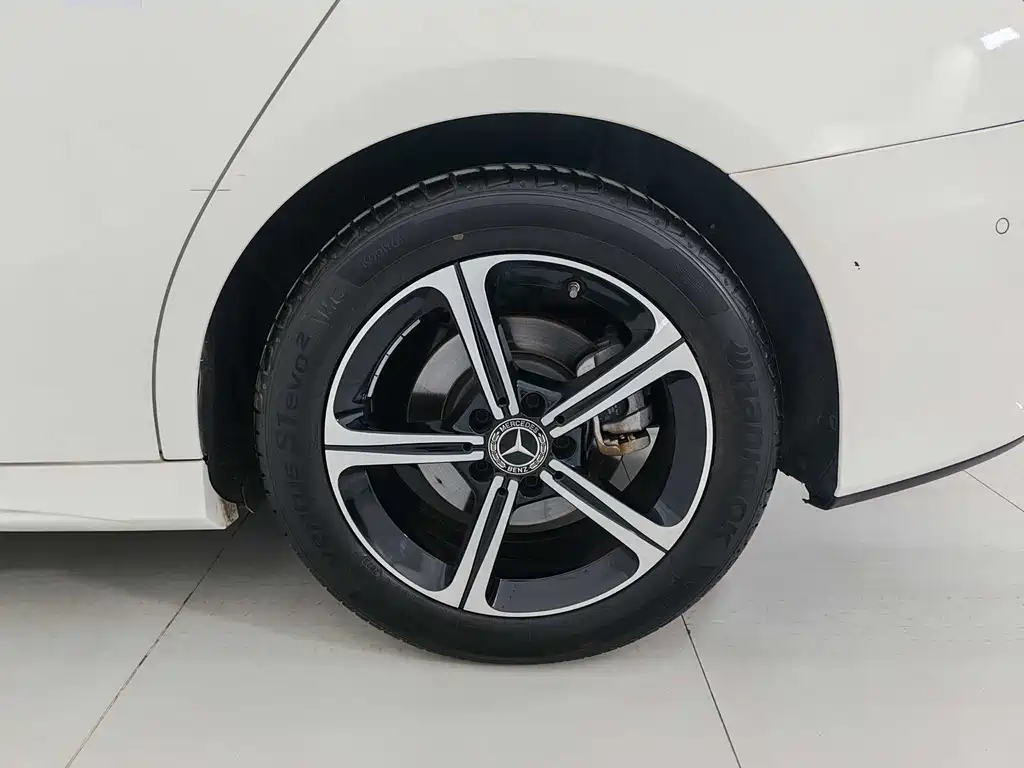 Mercedes-Benz A-Class 2023 — фото 13