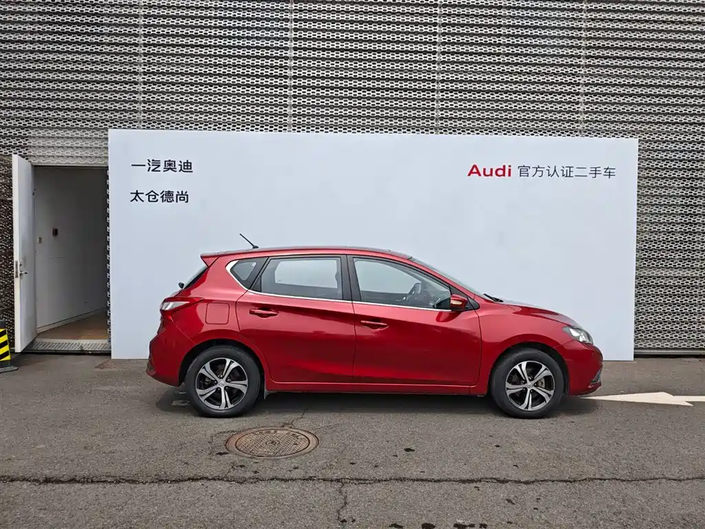 Nissan Tiida 2019 — фото 4