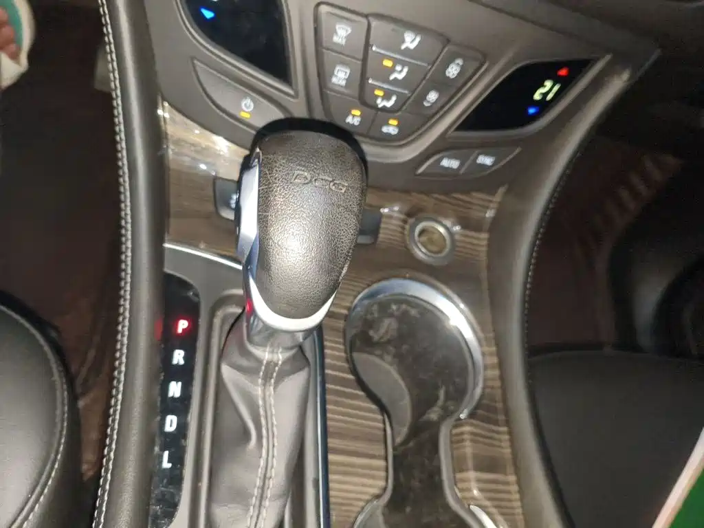 Buick Envision Plus 2019 — фото 7