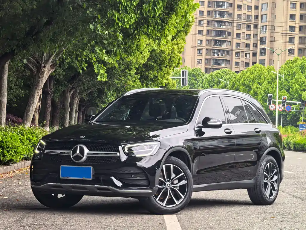 Mercedes-Benz GLC 2022 — фото 1