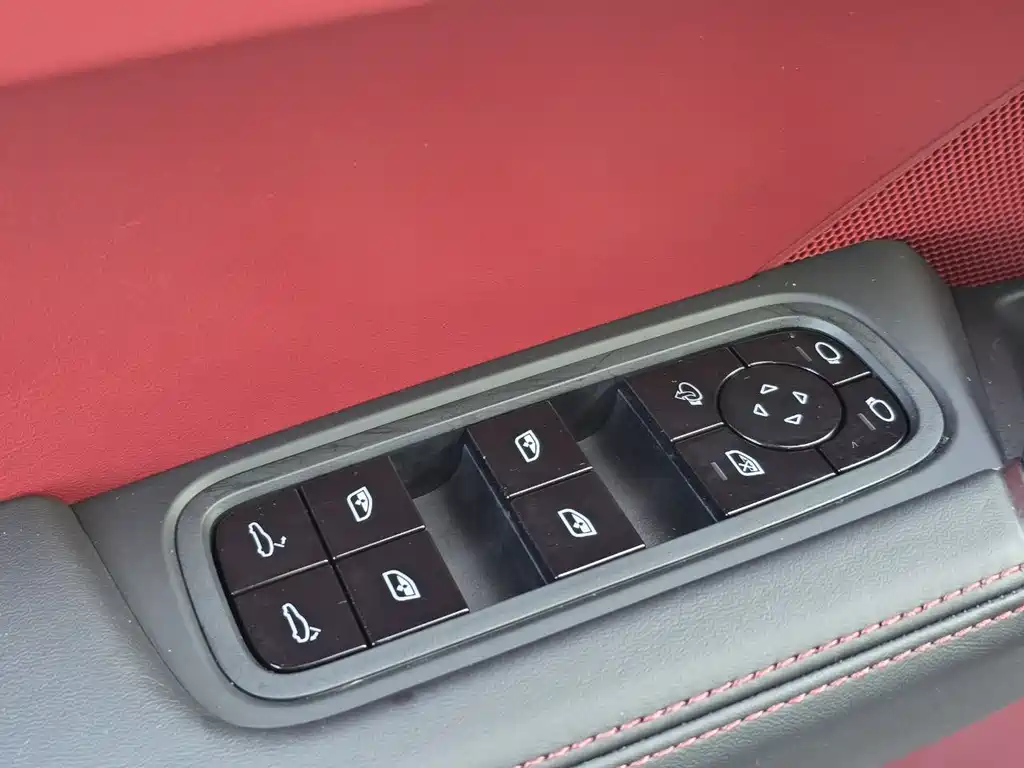 Porsche Cayenne 2021 — фото 11