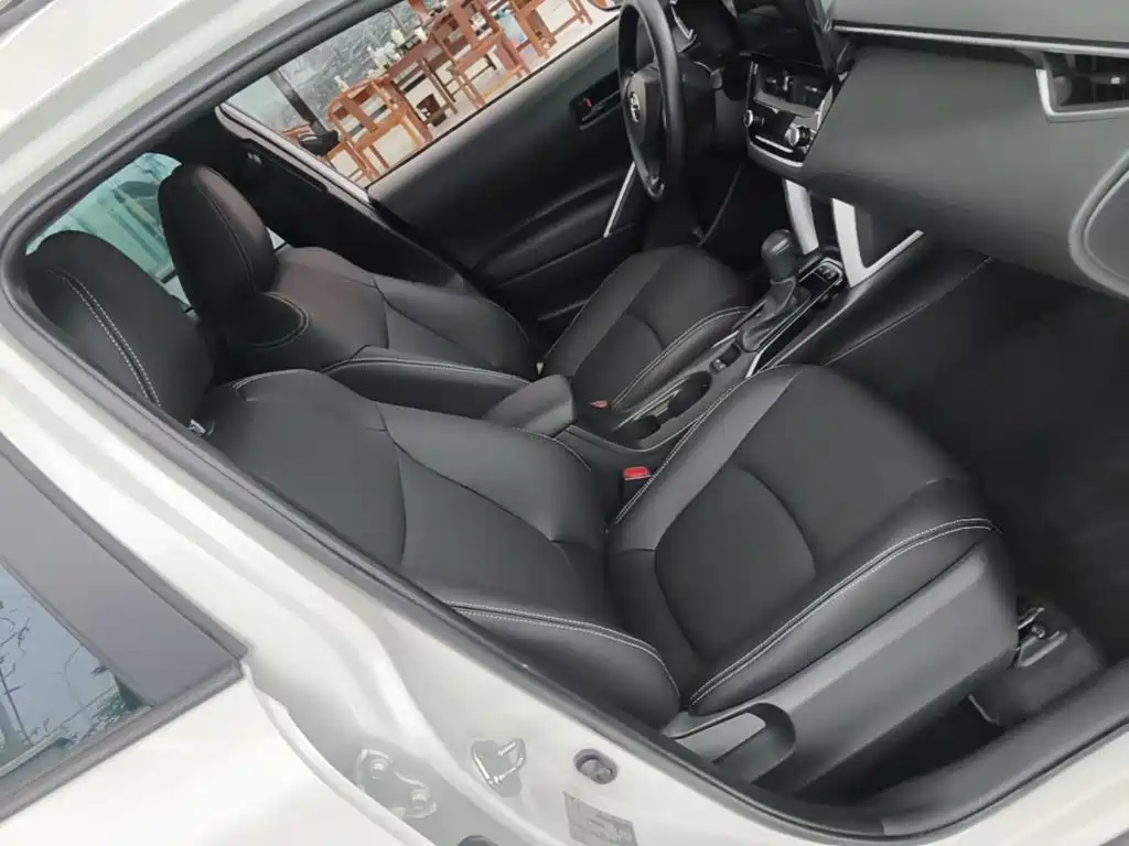 Toyota Corolla Cross 2023 — фото 25