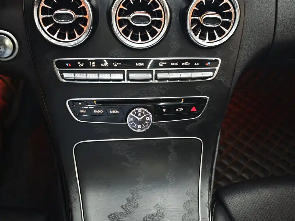 Mercedes-Benz C-Class 2018 — фото 18