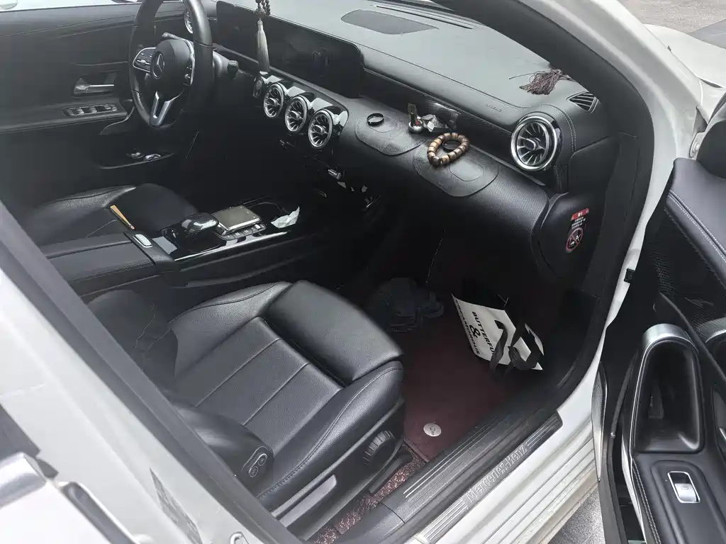 Mercedes-Benz A-Class 2021 — фото 10