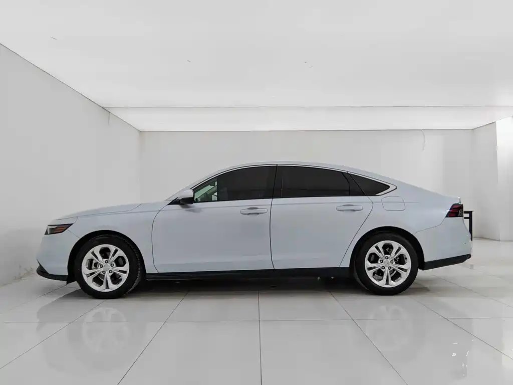Honda Accord 2023 — фото 12