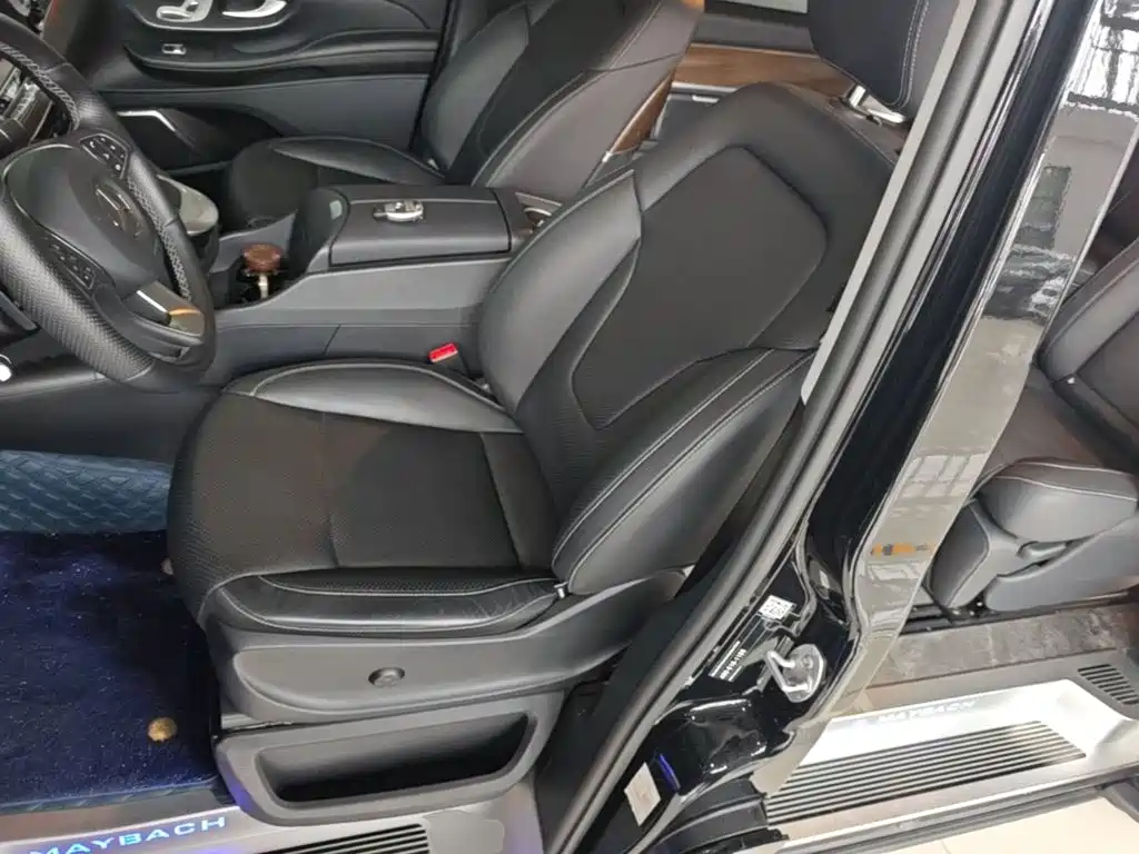 Mercedes-Benz V-Class 2022 — фото 15